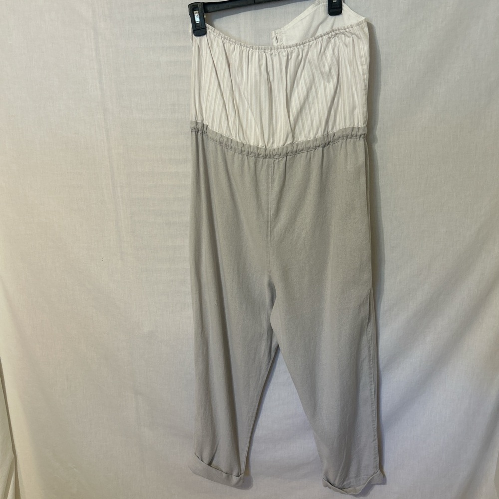 Gray and White Halter Jumpsuit - Picture 4 of 5